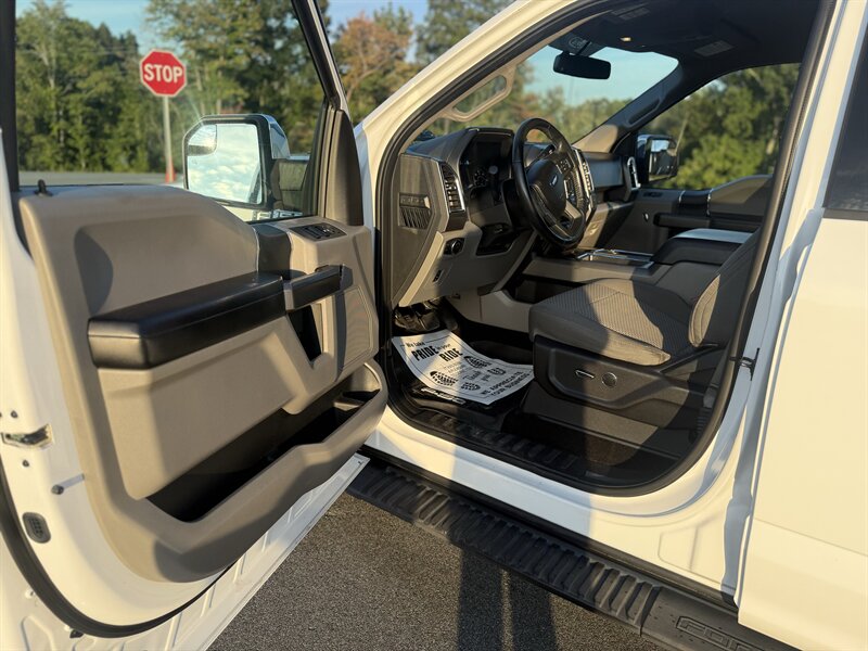 2015 Ford F-150 XLT - Photo 12