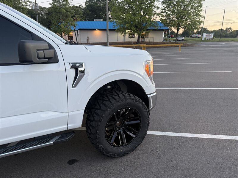 2022 Ford F-150 XLT - Photo 8