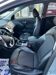 2014 Hyundai TUCSON Limited   - Photo 9 - San Bruno, CA 94066