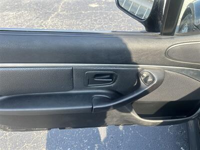 2001 BMW Z3 2.5i   - Photo 15 - Cleveland, GA 30528