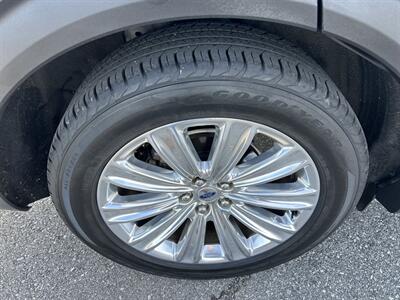 2020 Ford Explorer Limited   - Photo 46 - Cleveland, GA 30528