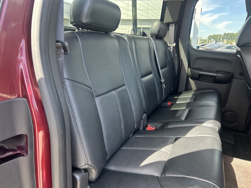 2013 Chevrolet Silverado 2500 LT - Photo 48 - Cleveland, GA 30528