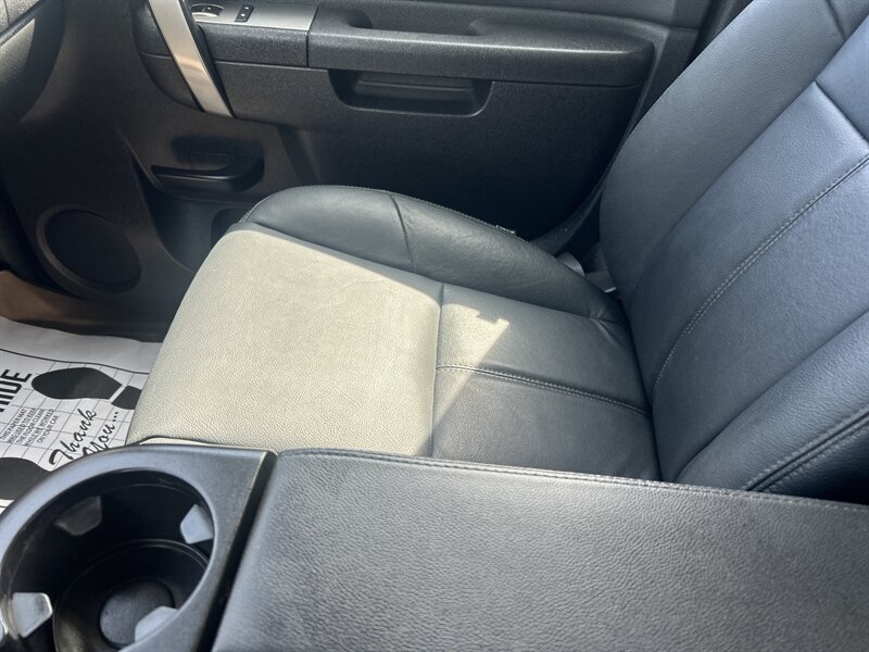 2013 Chevrolet Silverado 2500 LT - Photo 27 - Cleveland, GA 30528