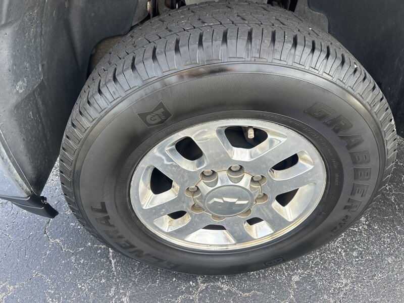 2013 Chevrolet Silverado 2500 LT - Photo 12 - Cleveland, GA 30528