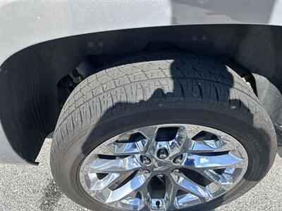 2019 Chevrolet Suburban LT   - Photo 53 - Cleveland, GA 30528