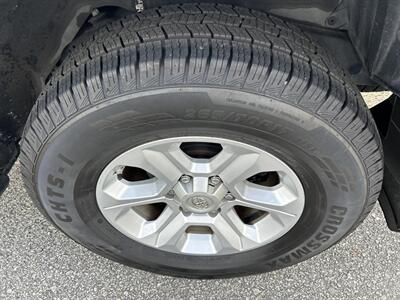 2017 Toyota 4Runner SR5   - Photo 37 - Cleveland, GA 30528