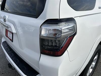 2017 Toyota 4Runner SR5   - Photo 45 - Cleveland, GA 30528