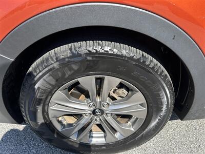 2015 Hyundai SANTA FE Sport 2.4L   - Photo 14 - Cleveland, GA 30528