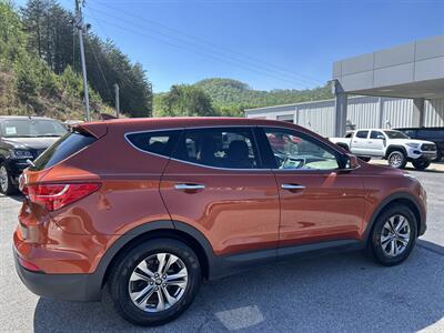 2015 Hyundai SANTA FE Sport 2.4L   - Photo 8 - Cleveland, GA 30528