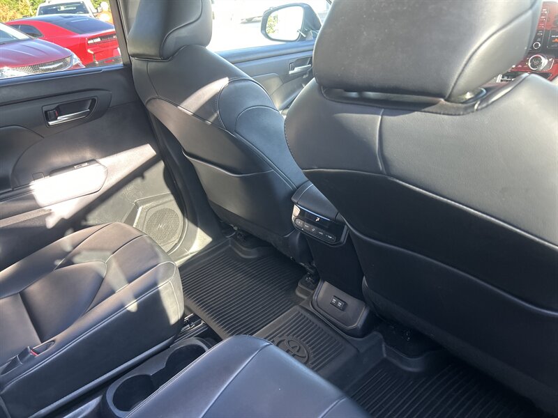 2021 Toyota Highlander XLE - Photo 48 - Cleveland, GA 30528