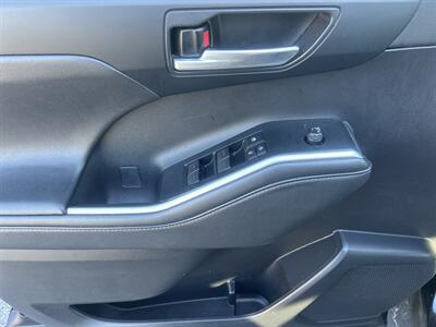 2021 Toyota Highlander XLE - Photo 12 - Cleveland, GA 30528