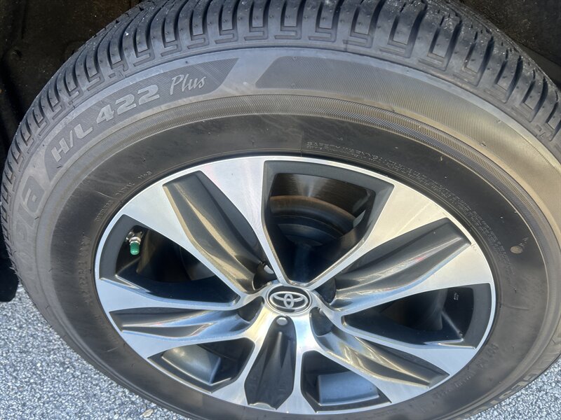 2021 Toyota Highlander XLE - Photo 39 - Cleveland, GA 30528