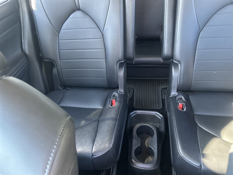 2021 Toyota Highlander XLE - Photo 33 - Cleveland, GA 30528