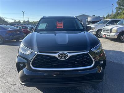 2021 Toyota Highlander XLE - Photo 2 - Cleveland, GA 30528
