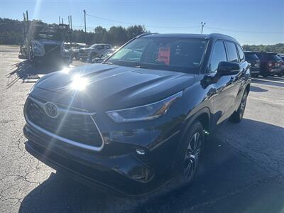 2021 Toyota Highlander XLE - Photo 3 - Cleveland, GA 30528