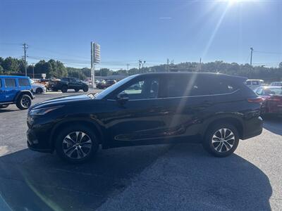 2021 Toyota Highlander XLE - Photo 4 - Cleveland, GA 30528