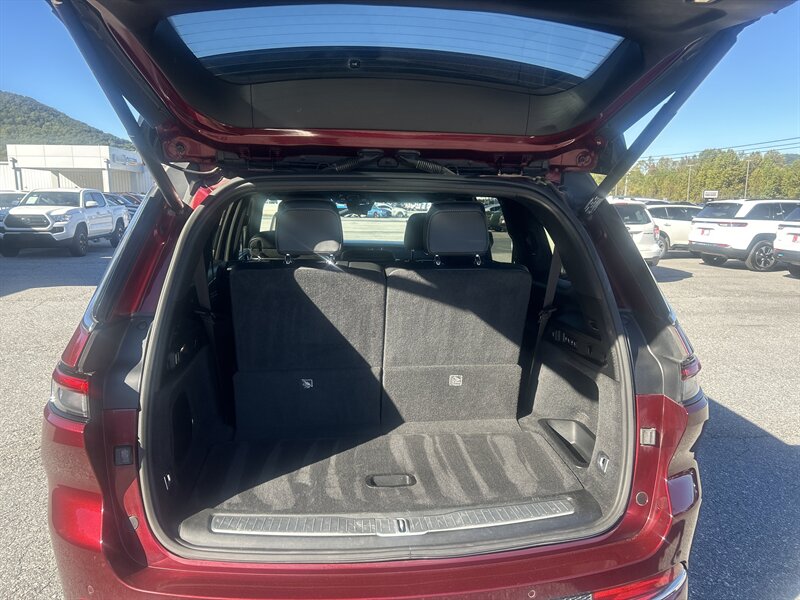 2022 Jeep Grand Cherokee L Overland - Photo 50 - Cleveland, GA 30528