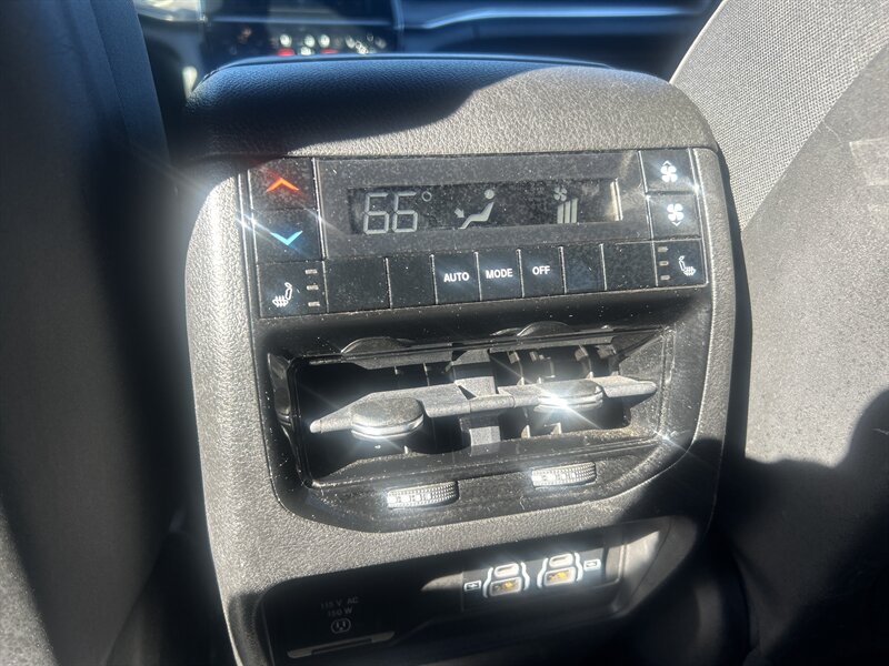 2022 Jeep Grand Cherokee L Overland - Photo 42 - Cleveland, GA 30528