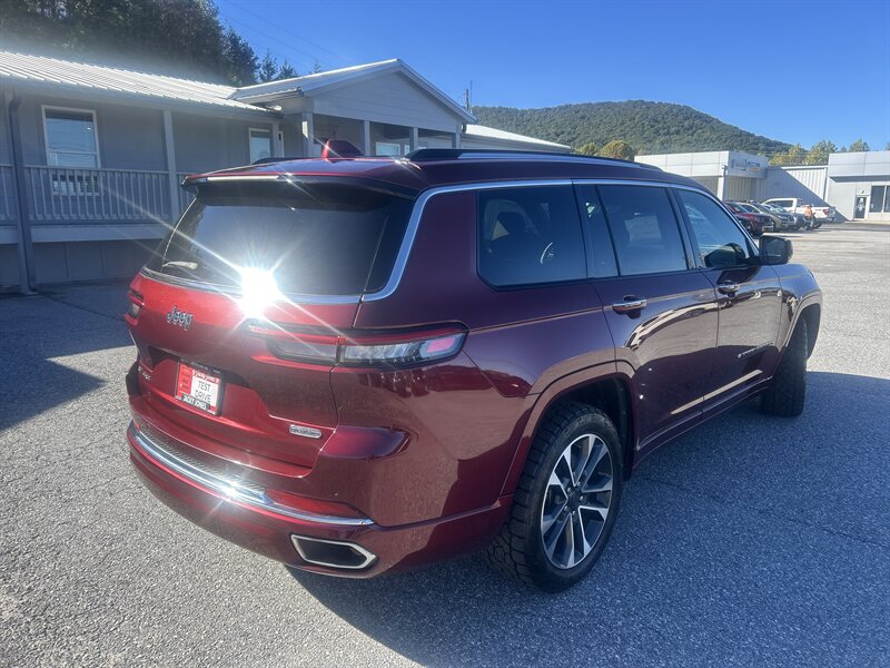 2022 Jeep Grand Cherokee L Overland - Photo 6 - Cleveland, GA 30528