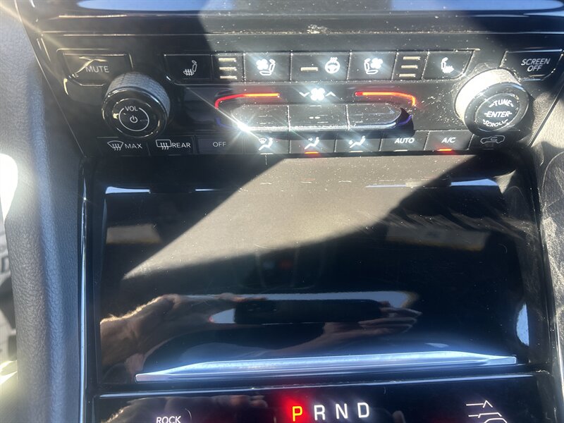 2022 Jeep Grand Cherokee L Overland - Photo 29 - Cleveland, GA 30528