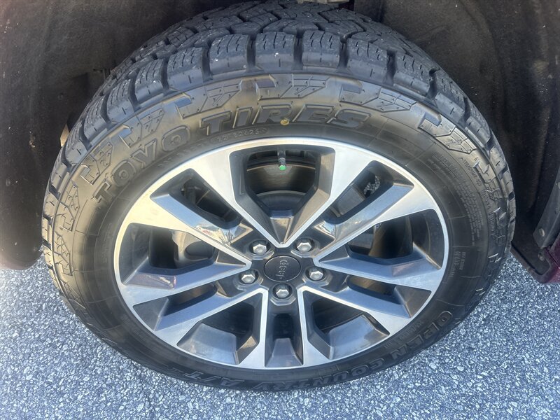 2022 Jeep Grand Cherokee L Overland - Photo 56 - Cleveland, GA 30528