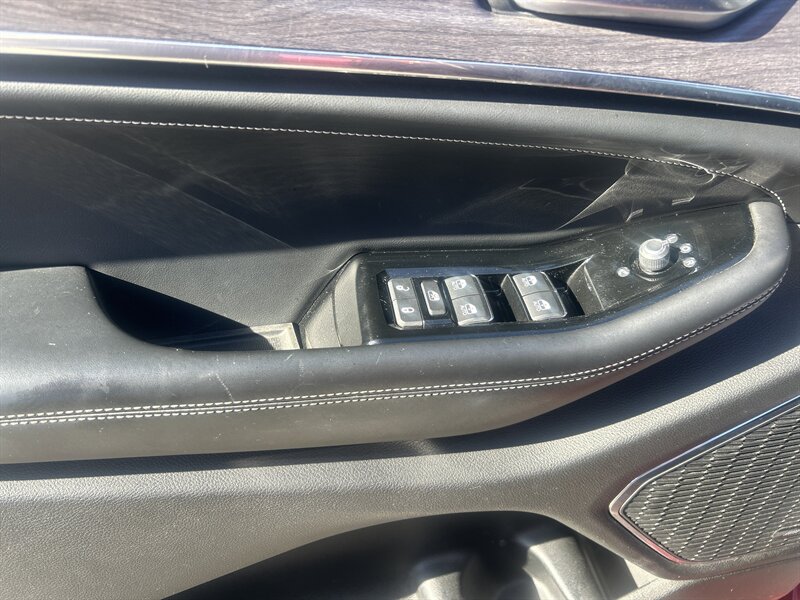 2022 Jeep Grand Cherokee L Overland - Photo 15 - Cleveland, GA 30528
