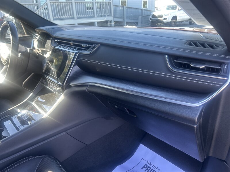 2022 Jeep Grand Cherokee L Overland - Photo 62 - Cleveland, GA 30528