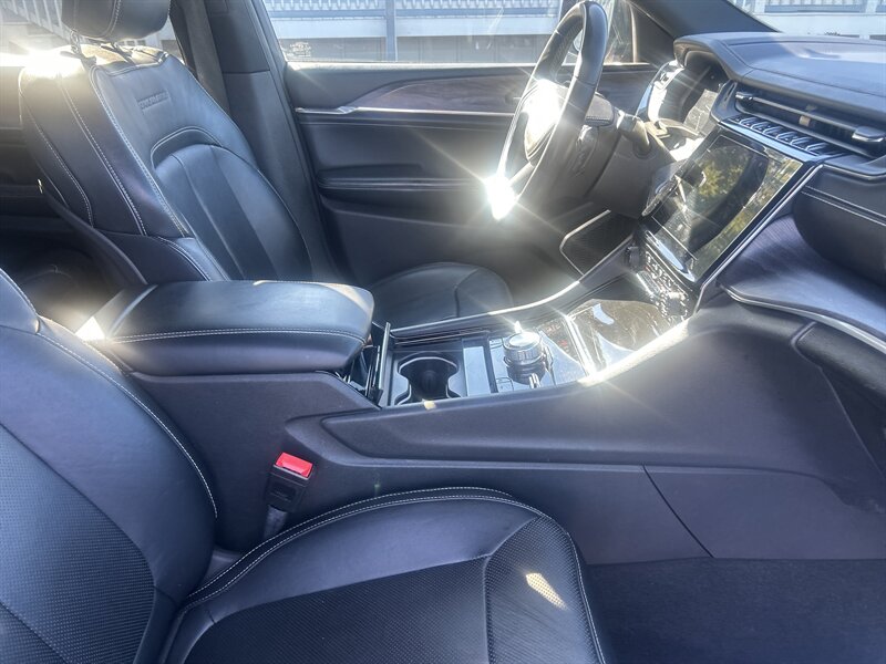 2022 Jeep Grand Cherokee L Overland - Photo 63 - Cleveland, GA 30528