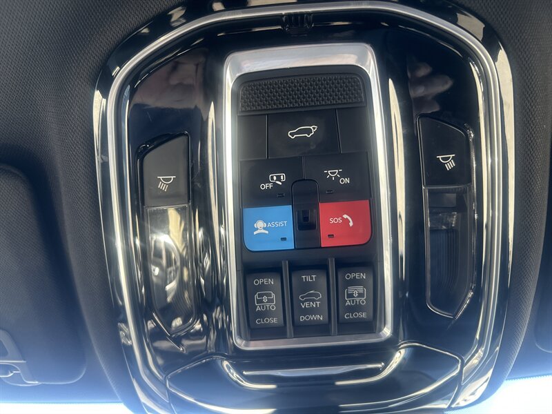 2022 Jeep Grand Cherokee L Overland - Photo 27 - Cleveland, GA 30528