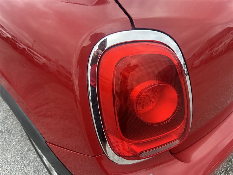2016 MINI Hardtop 4 Door Cooper - Photo 43 - Cleveland, GA 30528