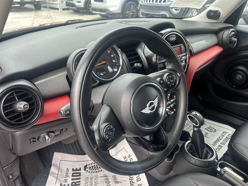 2016 MINI Hardtop 4 Door Cooper - Photo 17 - Cleveland, GA 30528