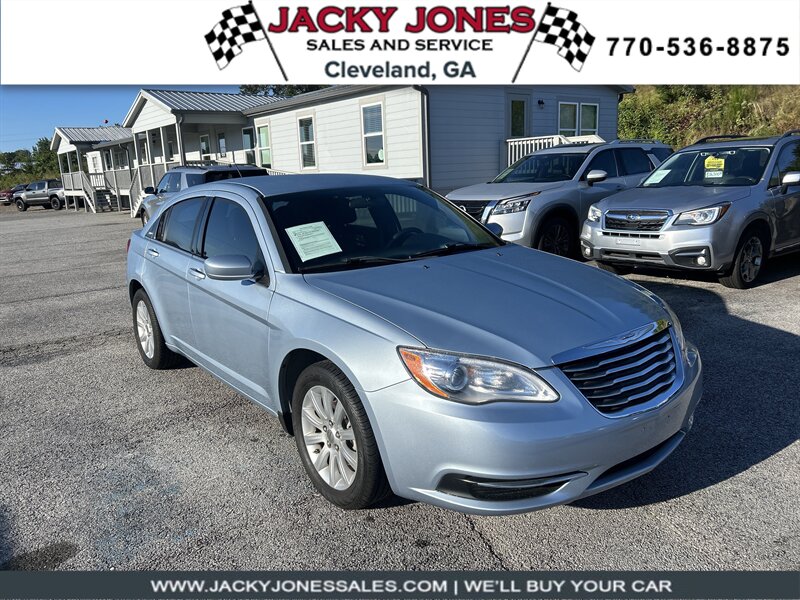 2013 Chrysler 200 Touring   - Photo 1 - Cleveland, GA 30528