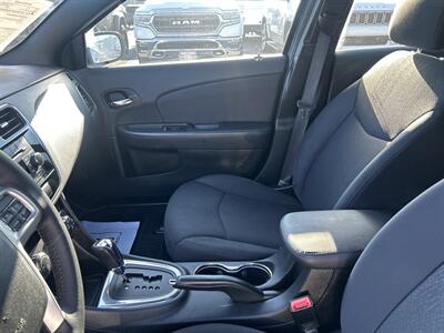 2013 Chrysler 200 Touring - Photo 17 - Cleveland, GA 30528