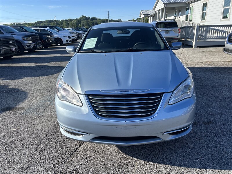 2013 Chrysler 200 Touring - Photo 2 - Cleveland, GA 30528
