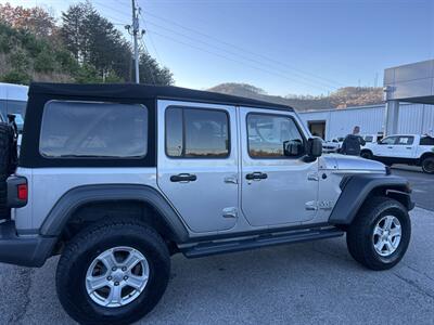 2018 Jeep Wrangler Sport S - Photo 9 - Cleveland, GA 30528