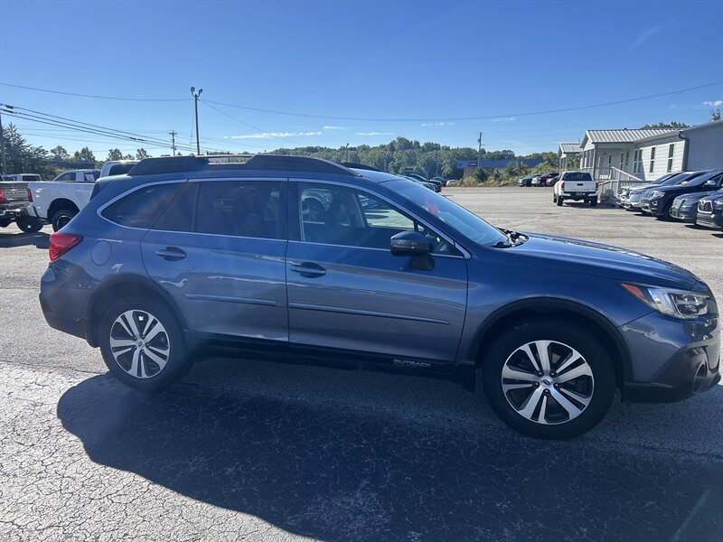 2018 Subaru Outback Limited - Photo 8 - Cleveland, GA 30528