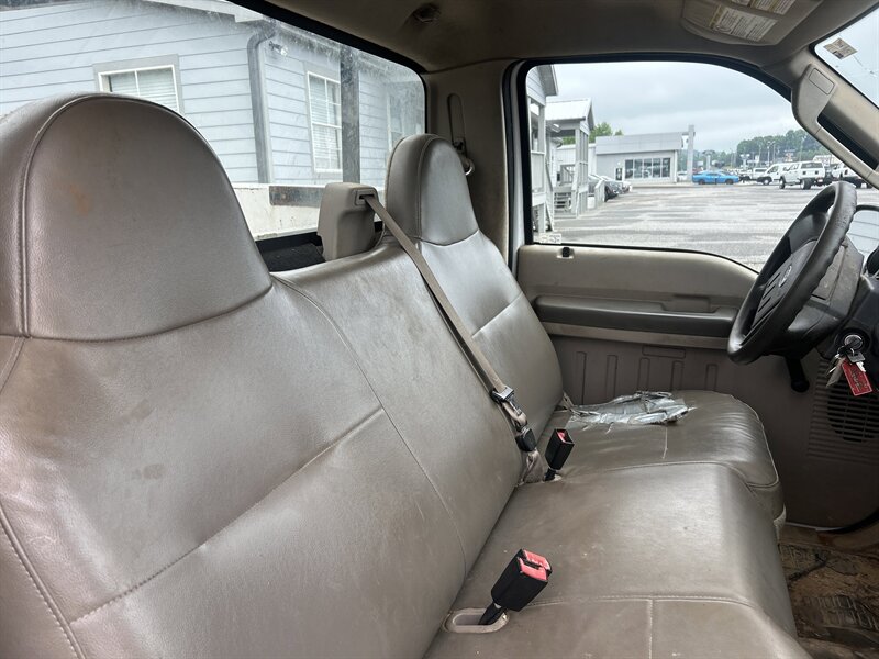 2008 Ford F-250 XL - Photo 32 - Cleveland, GA 30528