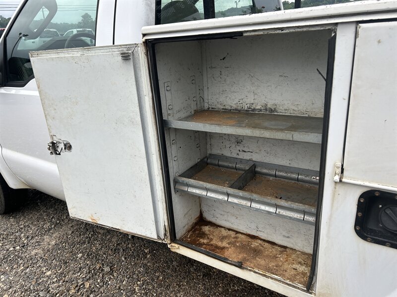 2008 Ford F-250 XL - Photo 12 - Cleveland, GA 30528