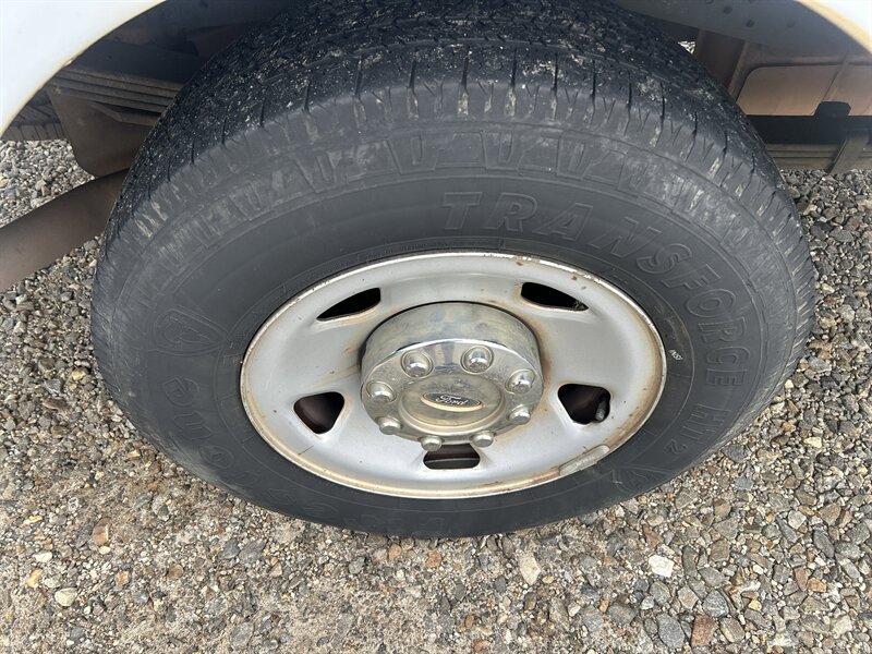 2008 Ford F-250 XL - Photo 31 - Cleveland, GA 30528