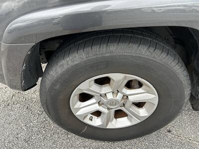 2016 Toyota 4Runner SR5 Premium   - Photo 9 - Cleveland, GA 30528