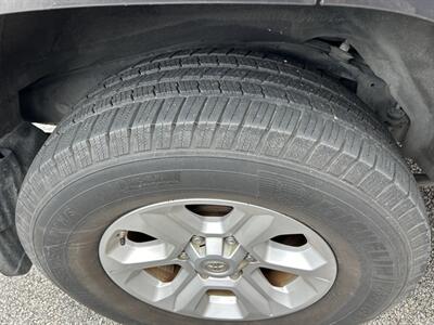 2016 Toyota 4Runner SR5 Premium   - Photo 42 - Cleveland, GA 30528