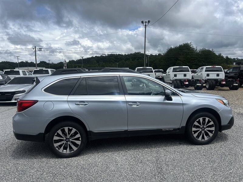 2016 Subaru Outback 2.5i Limited - Photo 6 - Cleveland, GA 30528