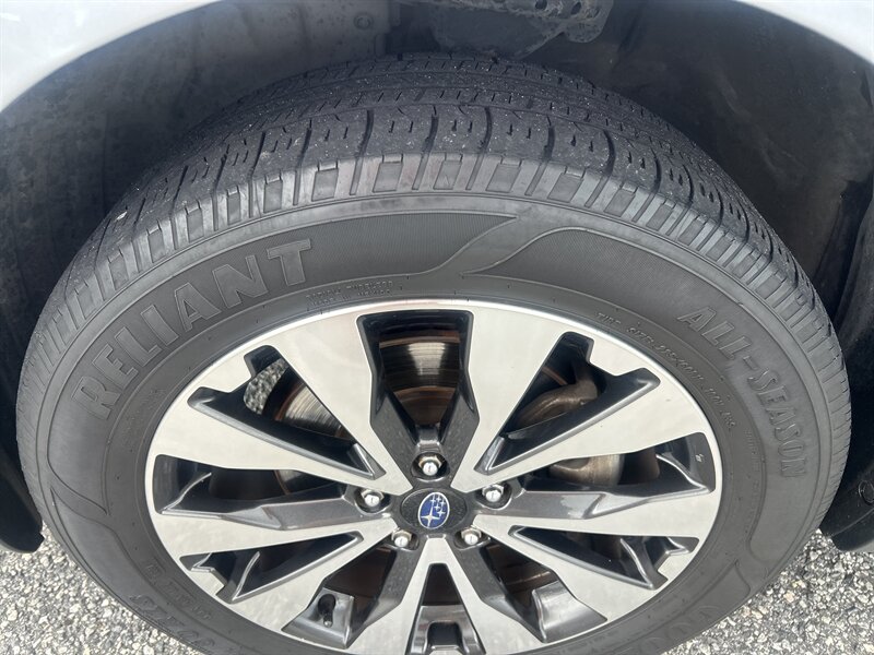 2016 Subaru Outback 2.5i Limited - Photo 10 - Cleveland, GA 30528