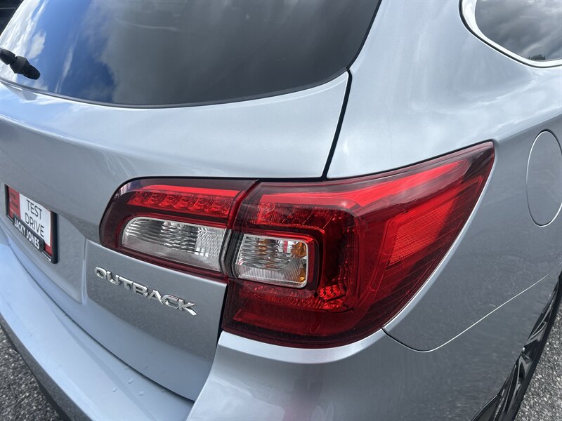 2016 Subaru Outback 2.5i Limited - Photo 42 - Cleveland, GA 30528