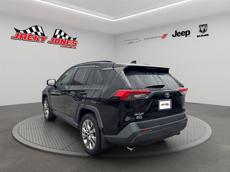 2020 Toyota RAV4 XLE Premium - Photo 6 - Cleveland, GA 30528