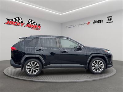 2020 Toyota RAV4 XLE Premium - Photo 9 - Cleveland, GA 30528