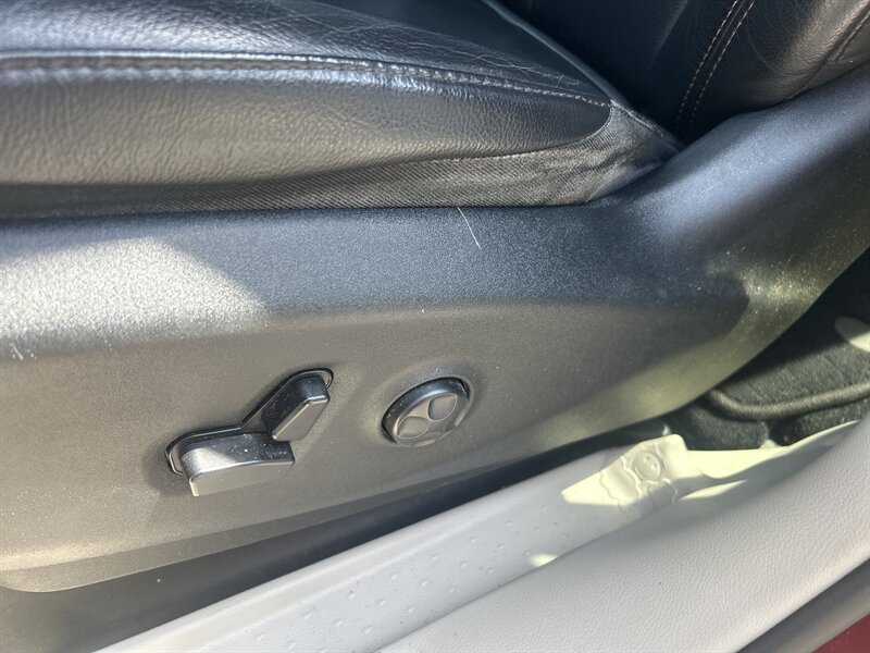 2017 Chrysler Pacifica Touring Plus - Photo 14 - Cleveland, GA 30528