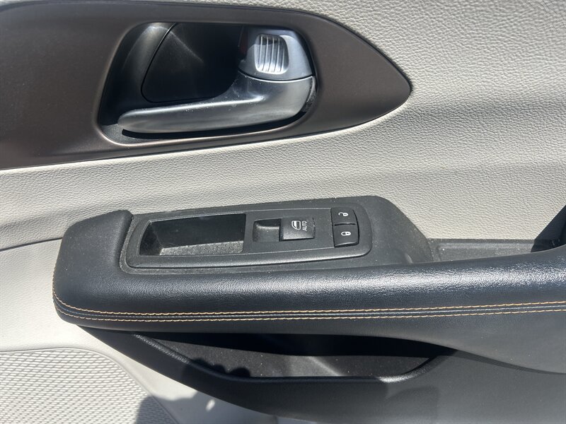 2017 Chrysler Pacifica Touring Plus - Photo 48 - Cleveland, GA 30528