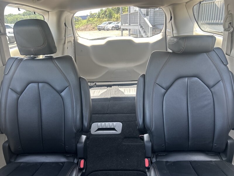 2017 Chrysler Pacifica Touring Plus - Photo 31 - Cleveland, GA 30528