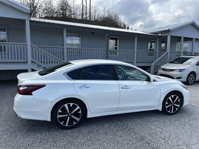 2018 Nissan Altima 2.5 SR - Photo 7 - Cleveland, GA 30528